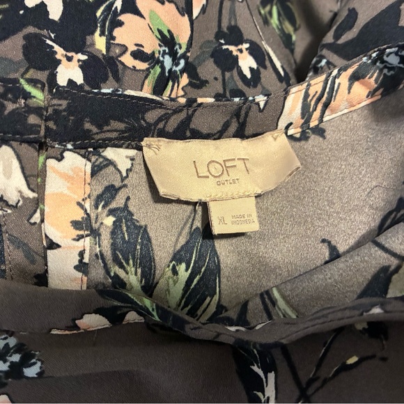 LOFT Outlet Dark Gray Floral Long Sleeve Dress - Picture 5 of 9